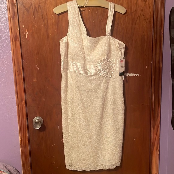 One shoulder white dress - Picture 1 of 5